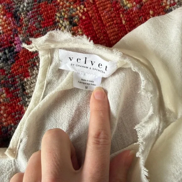 Velvet Graham & Spencer Cream Floral Embroidered Jeslyn Blouse - Picture 7 of 11